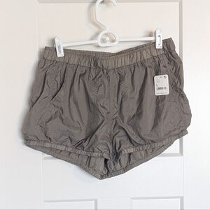 Free People Movement NWT Sunshine Bubble Hem Shorts - Desert Taupe sz M